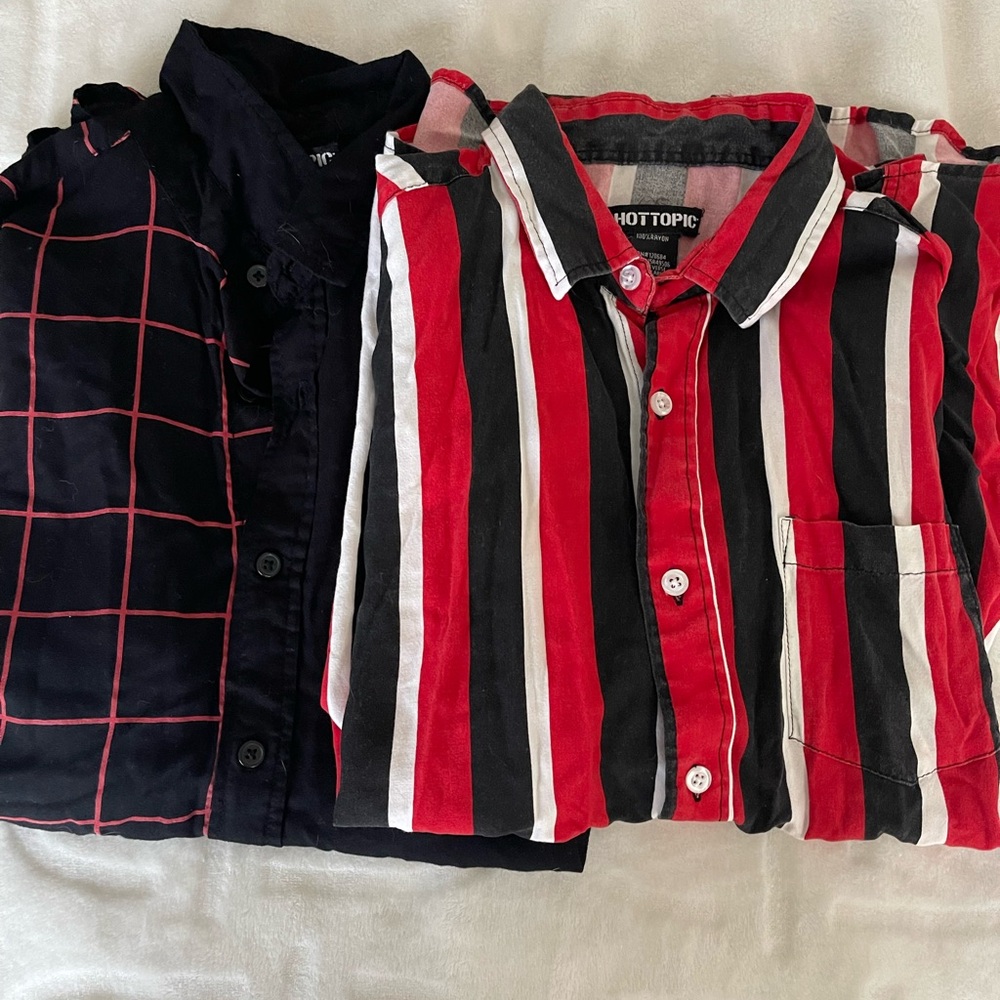 Hot Topic Lot 2 Button Up Shirt Size Small